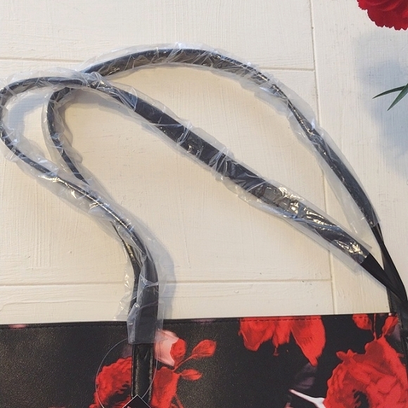 Victoria Secret floral tote - Picture 2 of 4